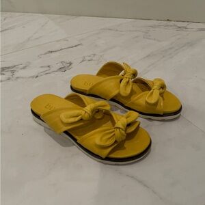 Bueno leather slides